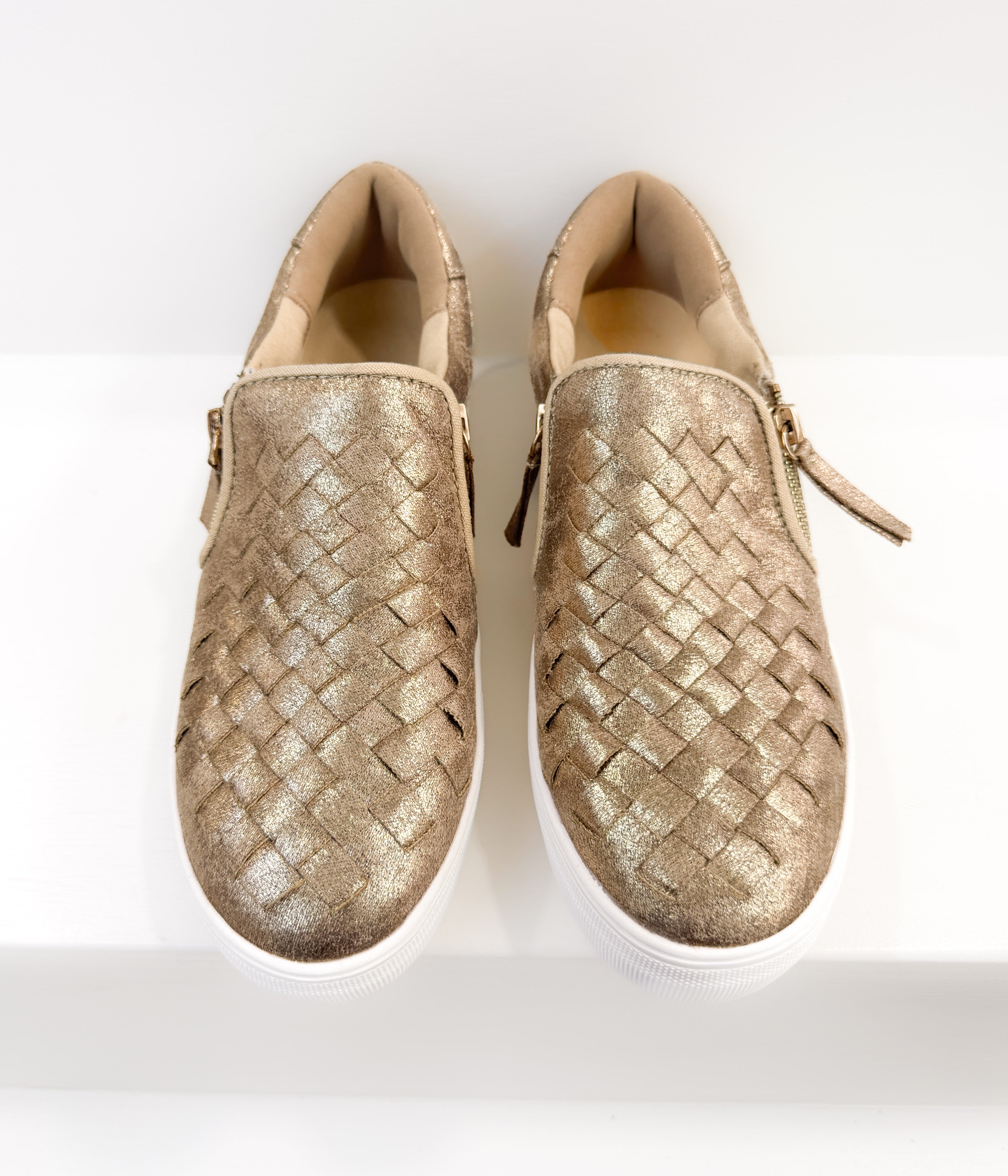 Tiffani Sneaker in Gold