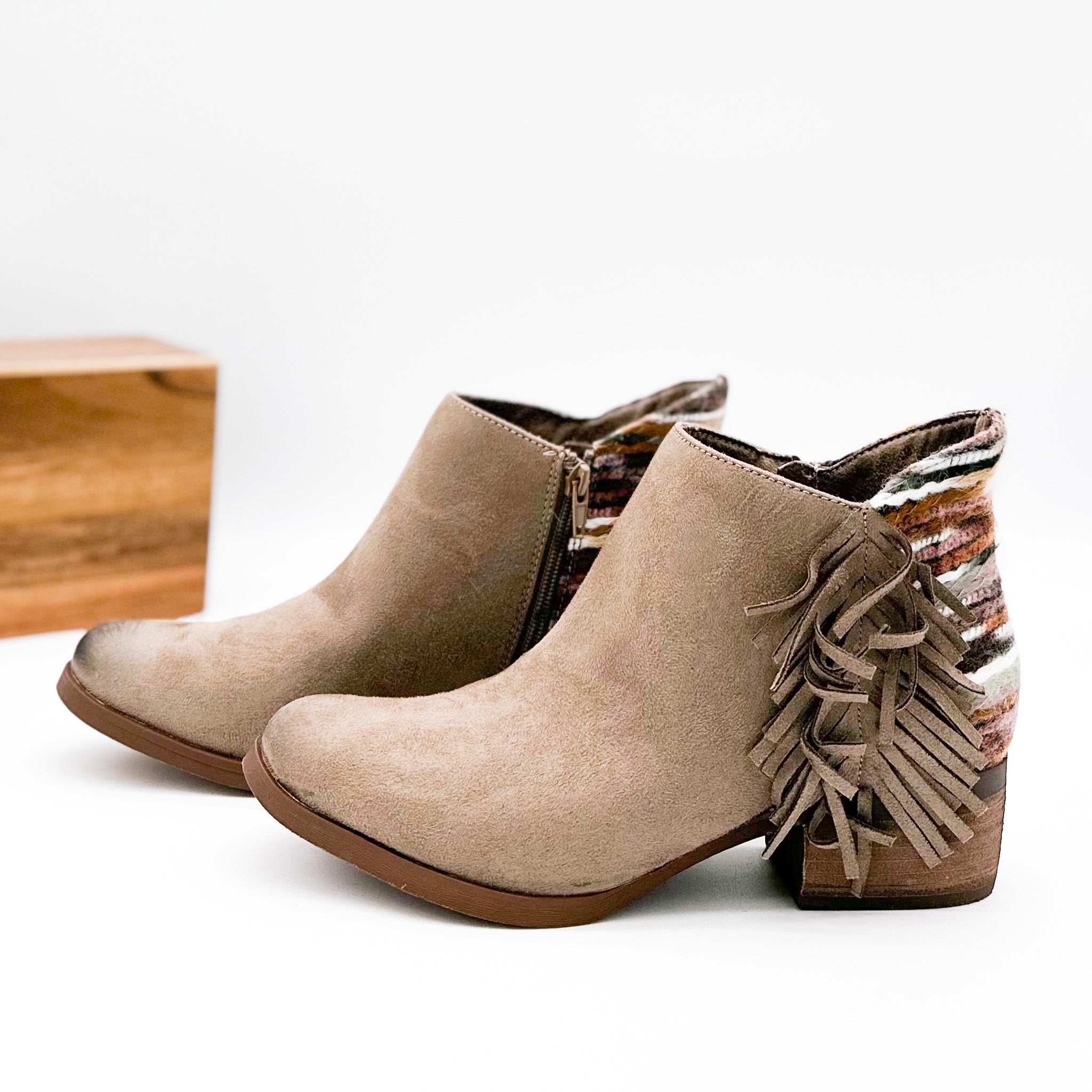Etty Bootie in Taupe