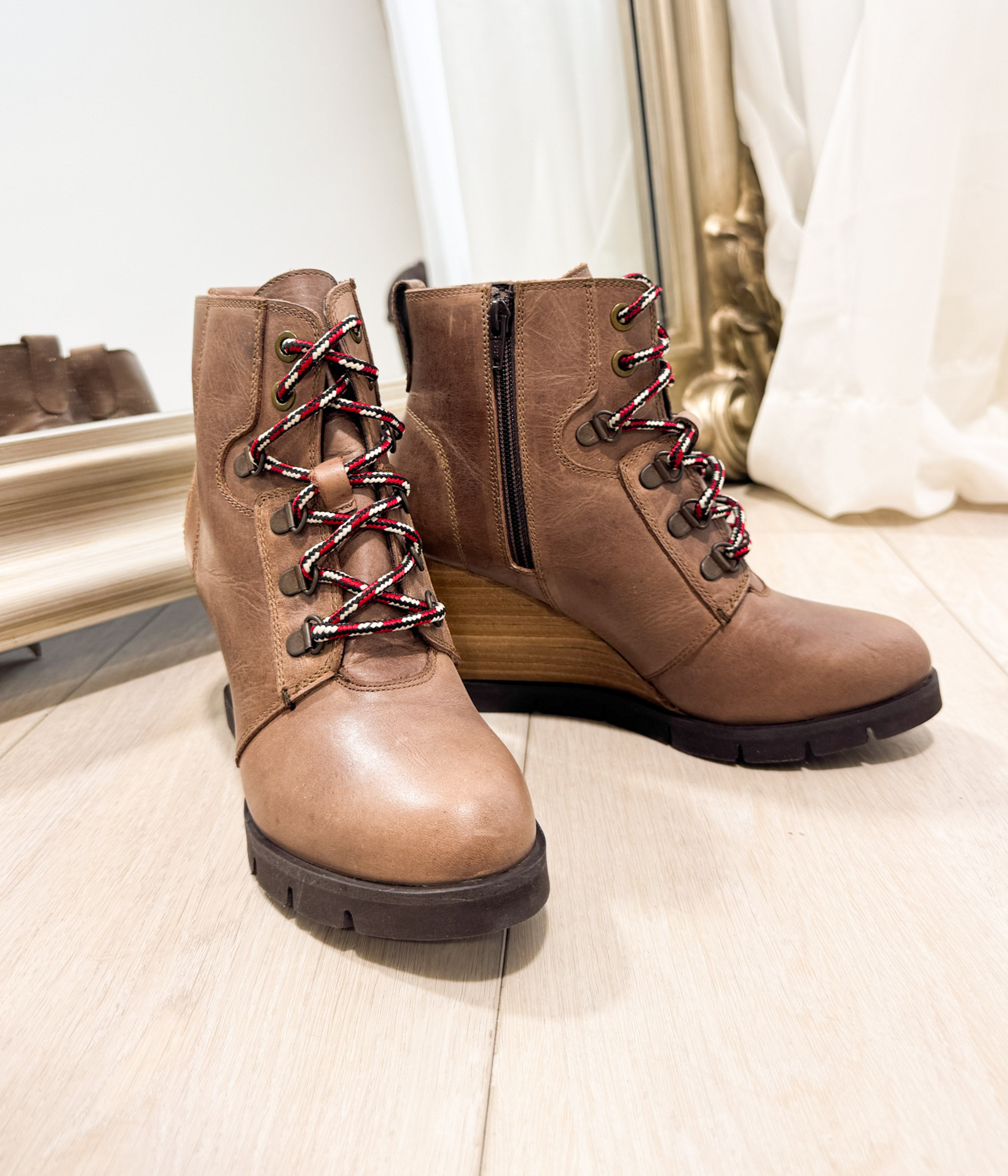 Joana Boot in Taupe