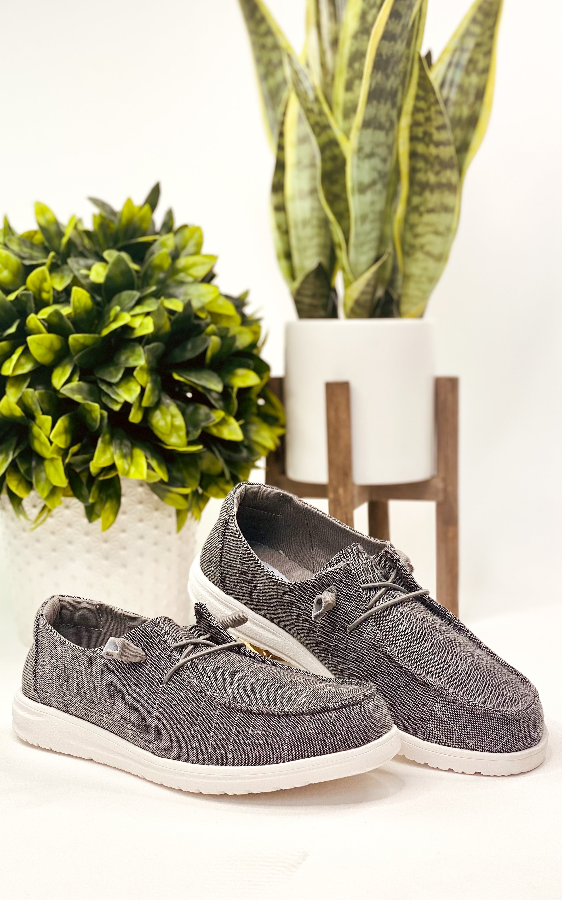 Maco Sneaker in Charcoal - Rural Haze