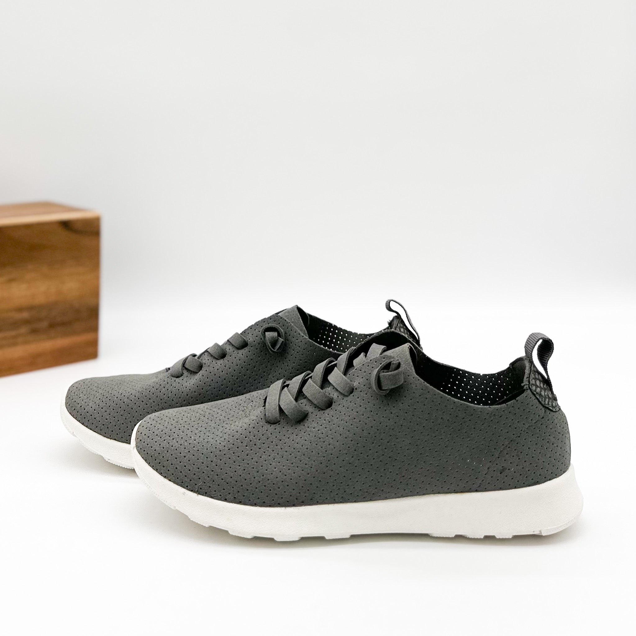 Mayo Sneaker in Grey