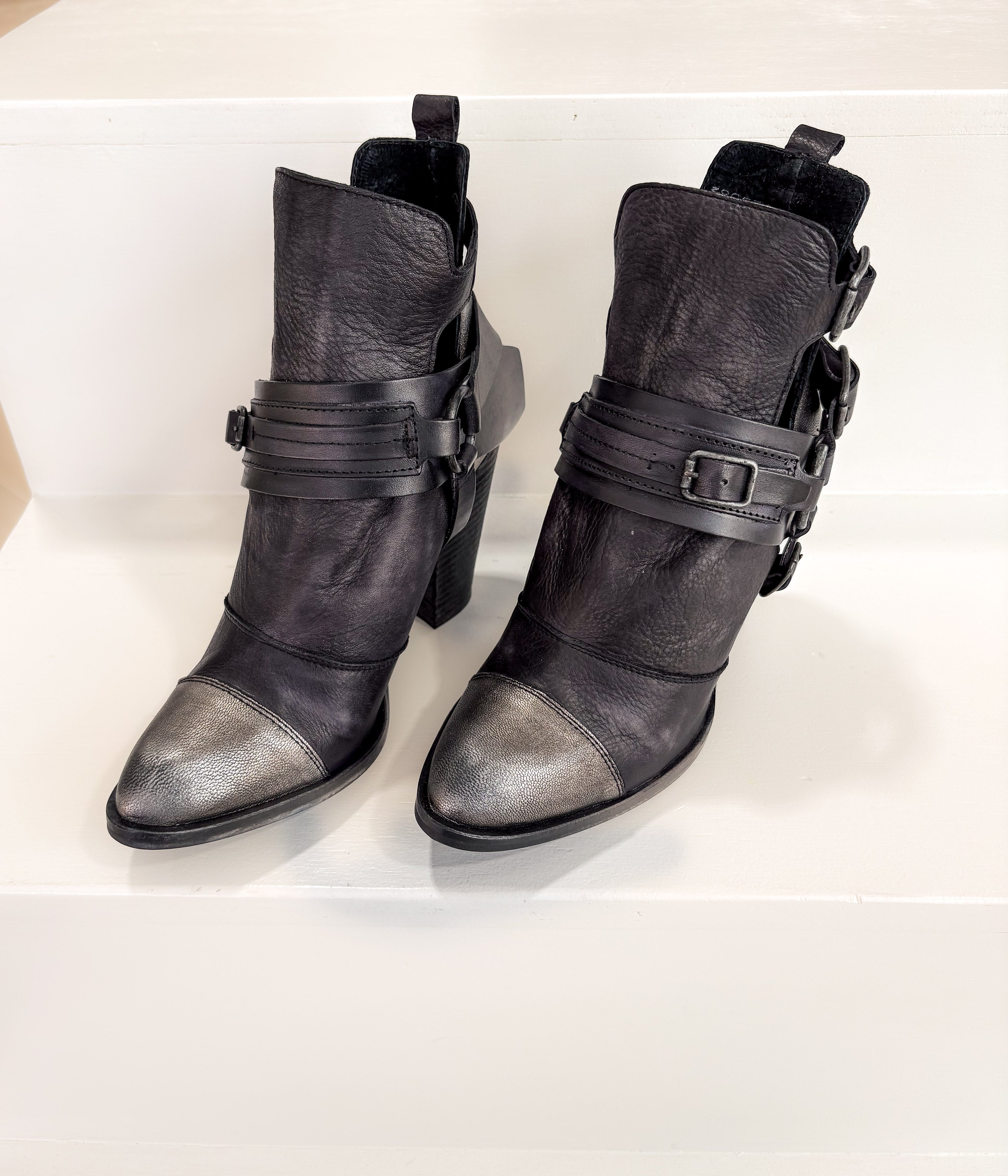 Sheila Boot in Black