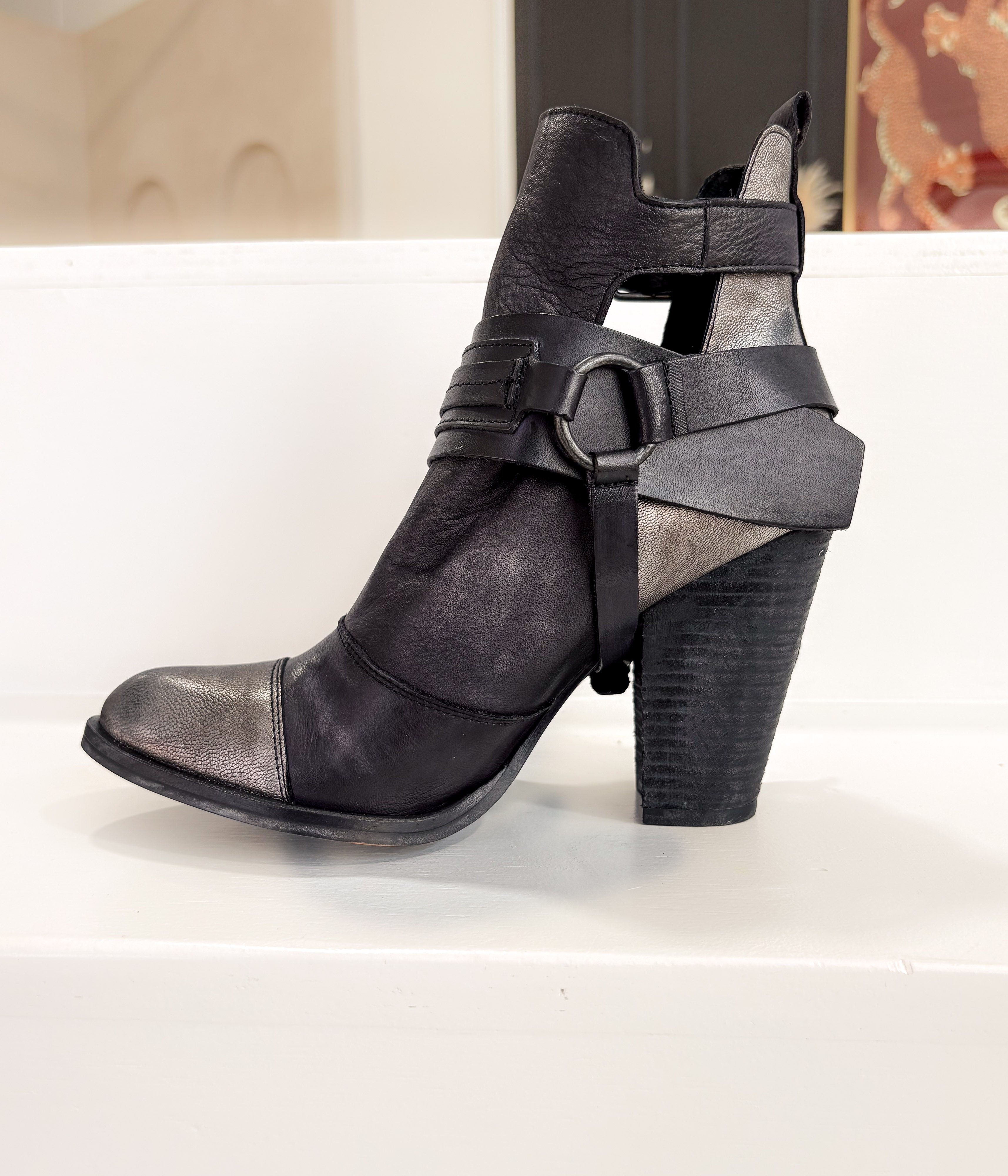 Sheila Boot in Black