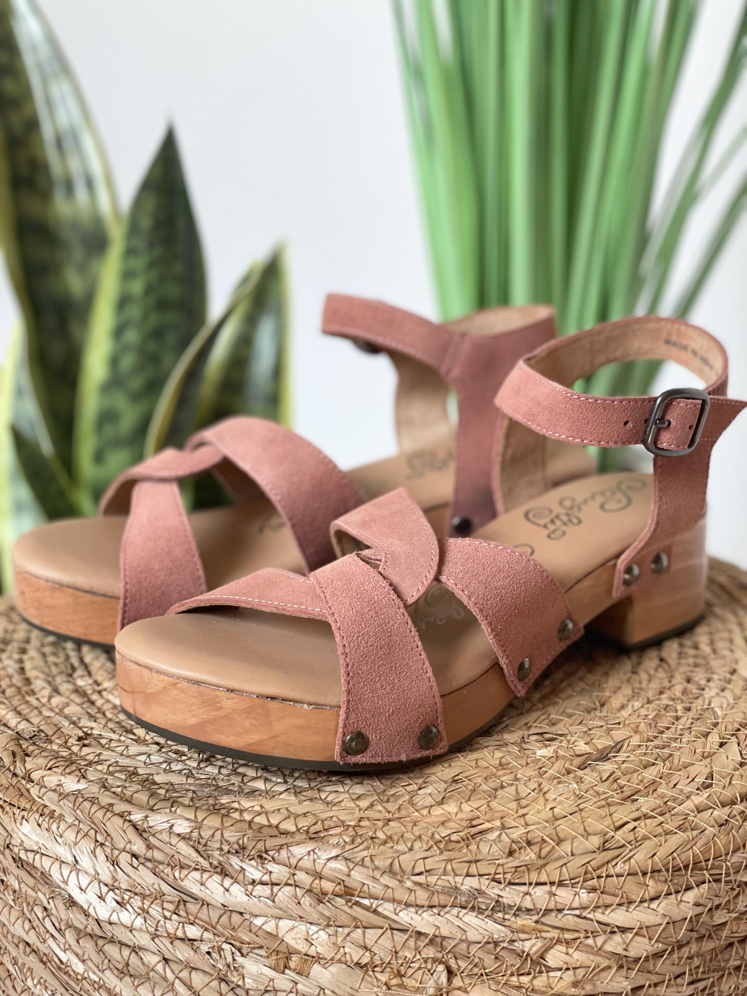 Strausse Sandals in Rose