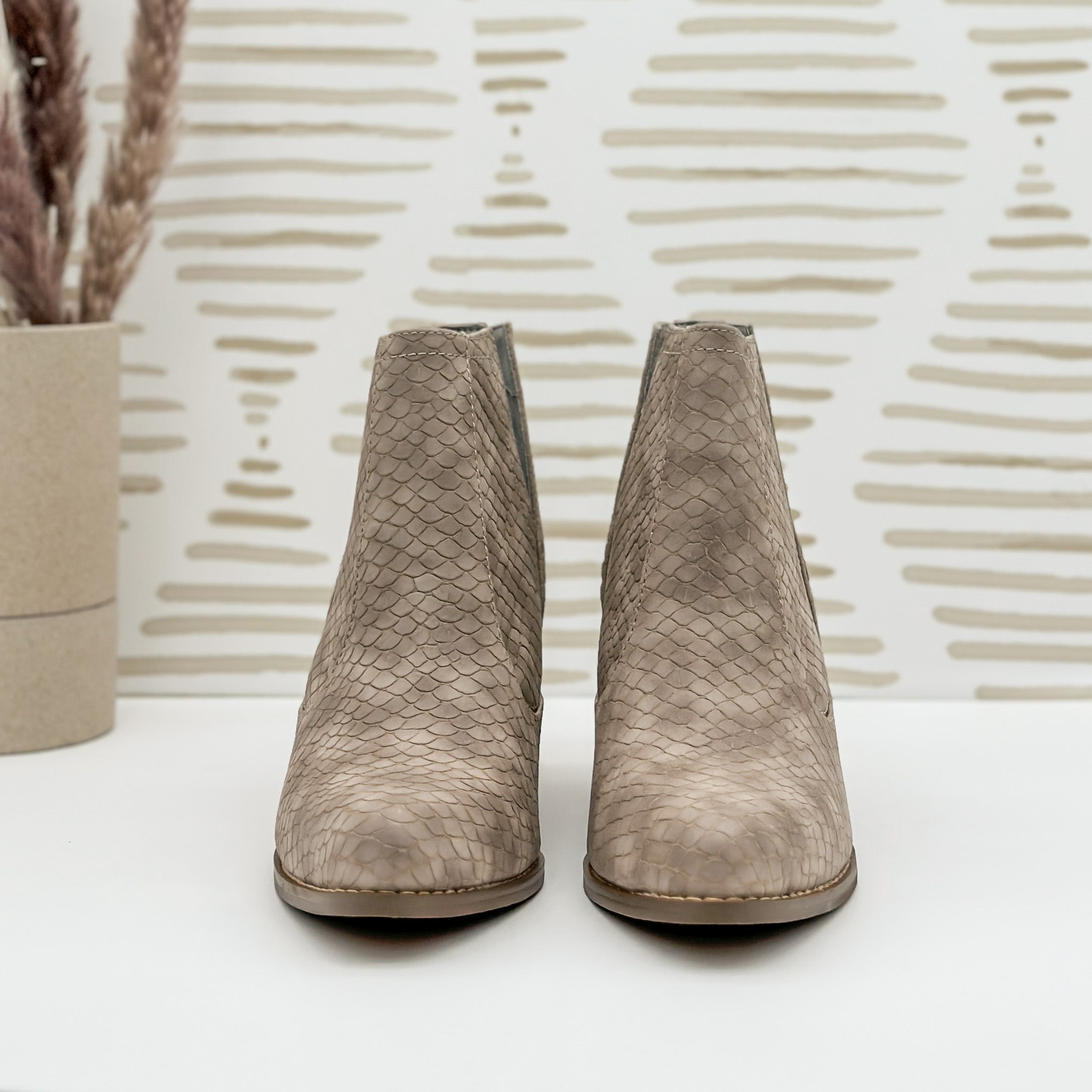 Tarim Bootie in Taupe