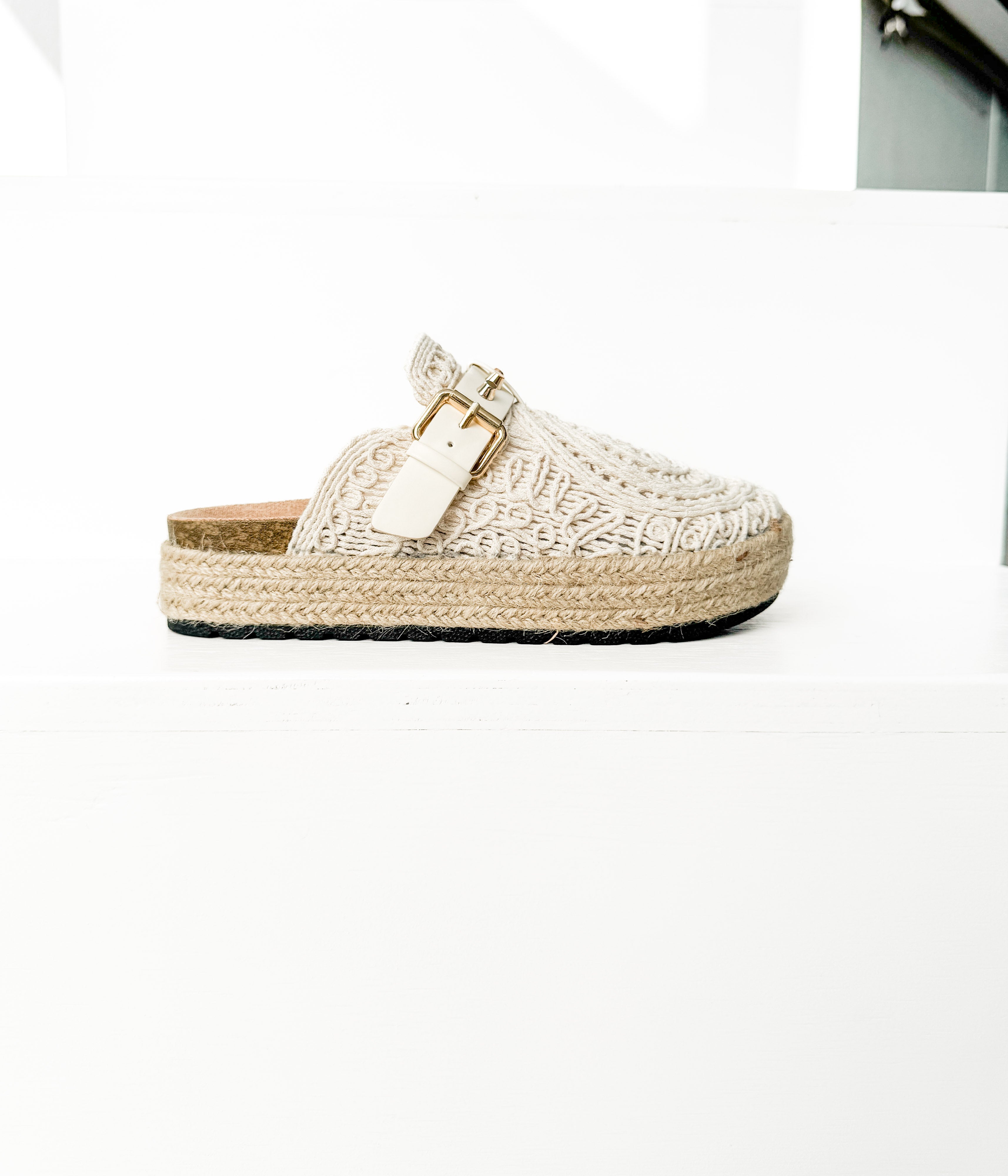 Treads Clogs in White