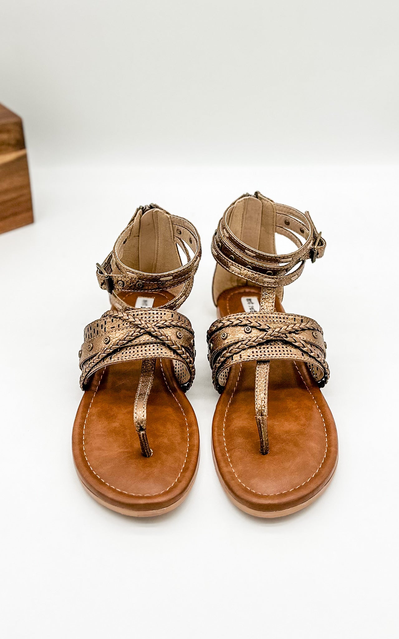 Xylia Sandal in Gold
