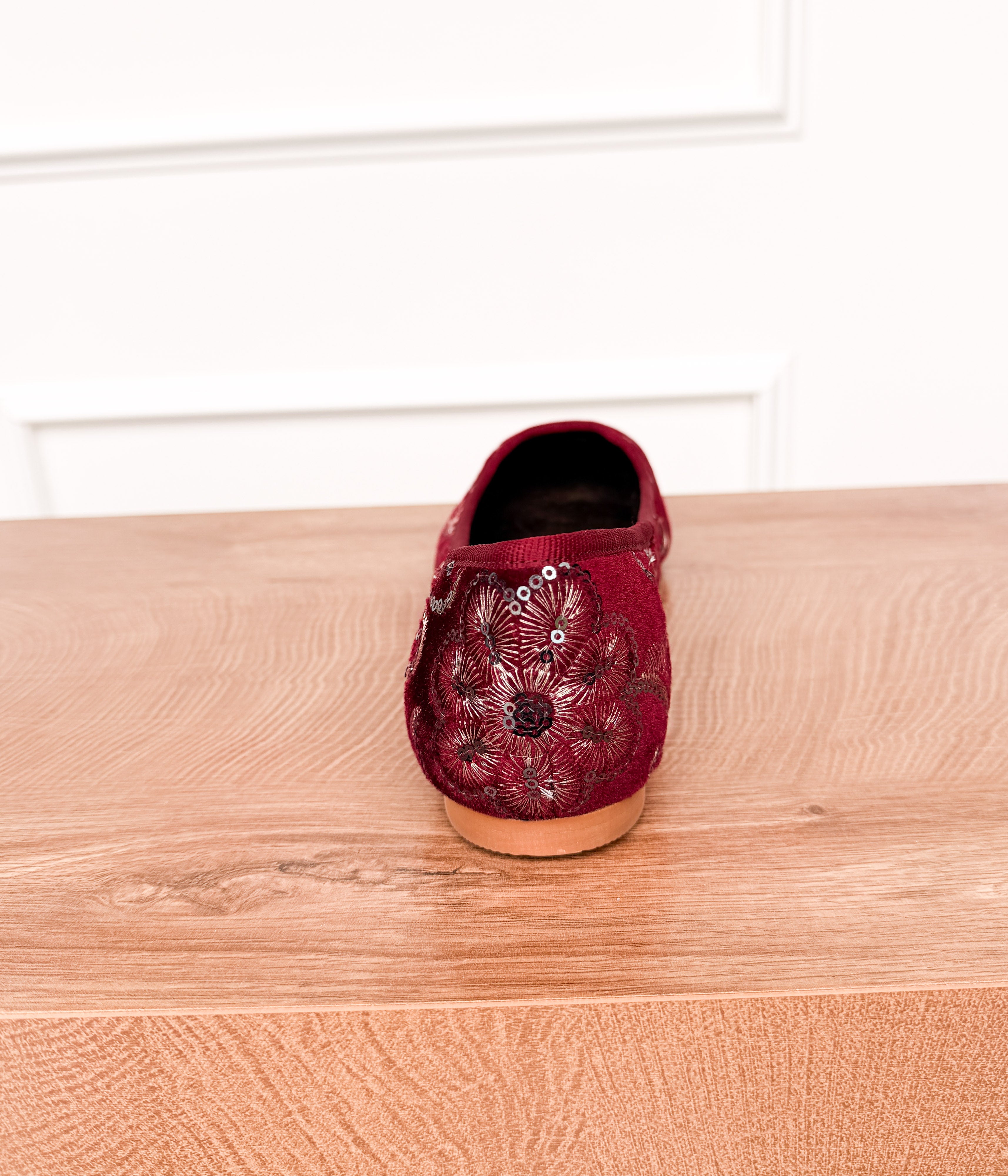 Yuna Flats in Burgundy